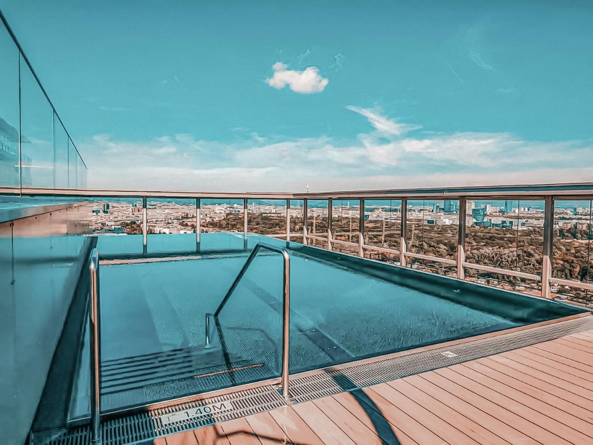 Kaiser Lodge - Apartment With Rooftop Pool & Underground Parking In Vienna, Presented By Alpenluxus Vienna